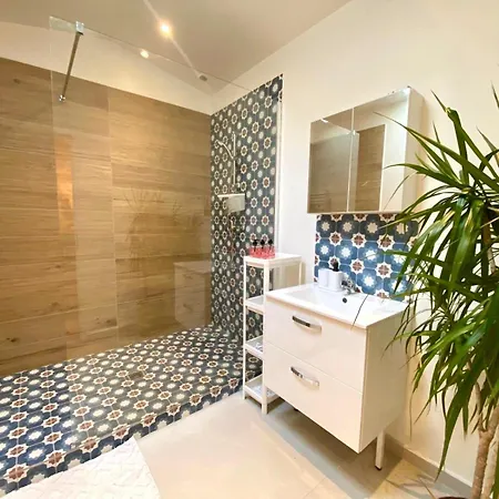 Maison Des Vignes Avec Menage, Draps Et Serviettes Inclus Tabanac Exterior photo