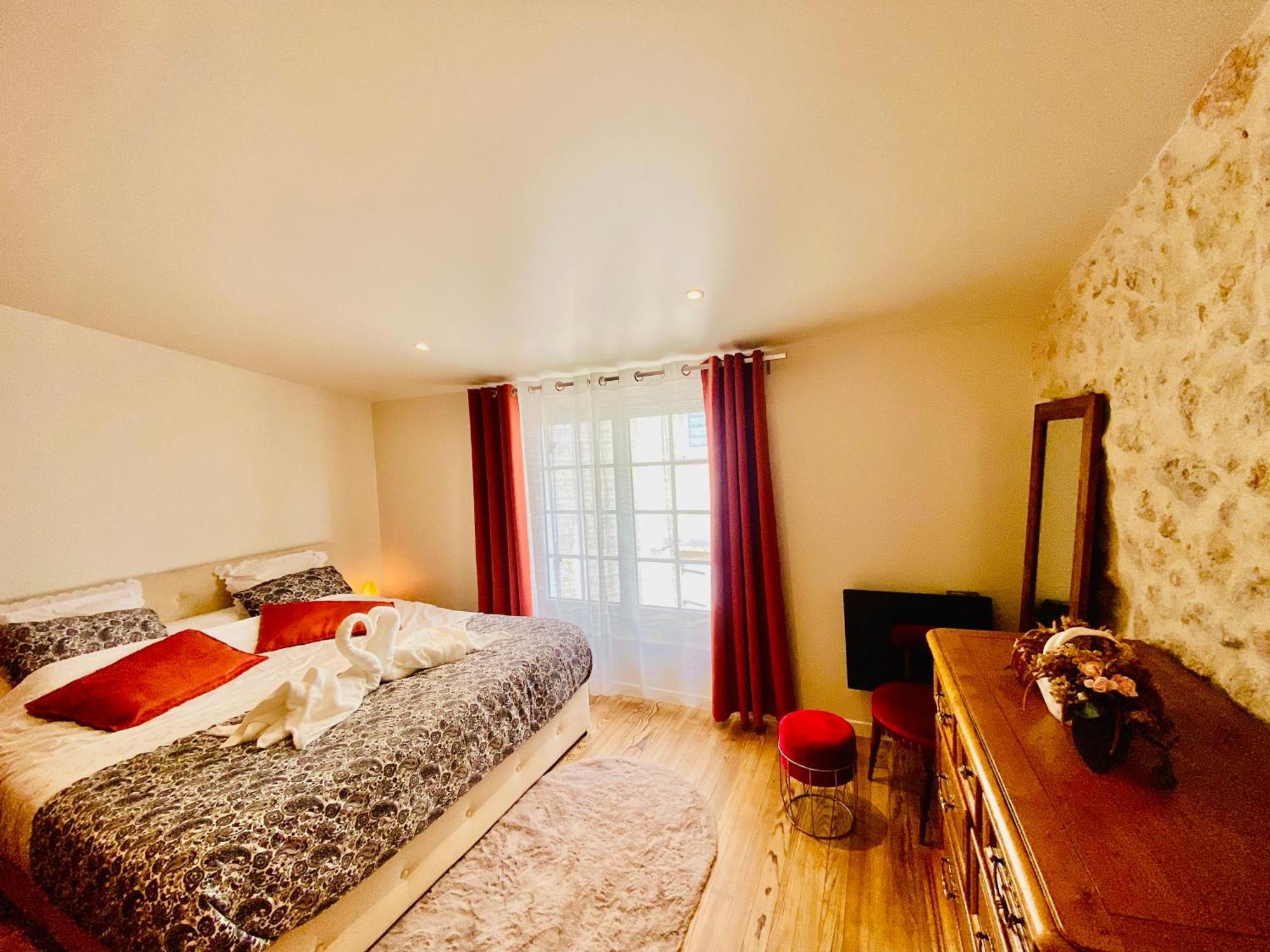 Maison Des Vignes Avec Menage, Draps Et Serviettes Inclus Holiday home *