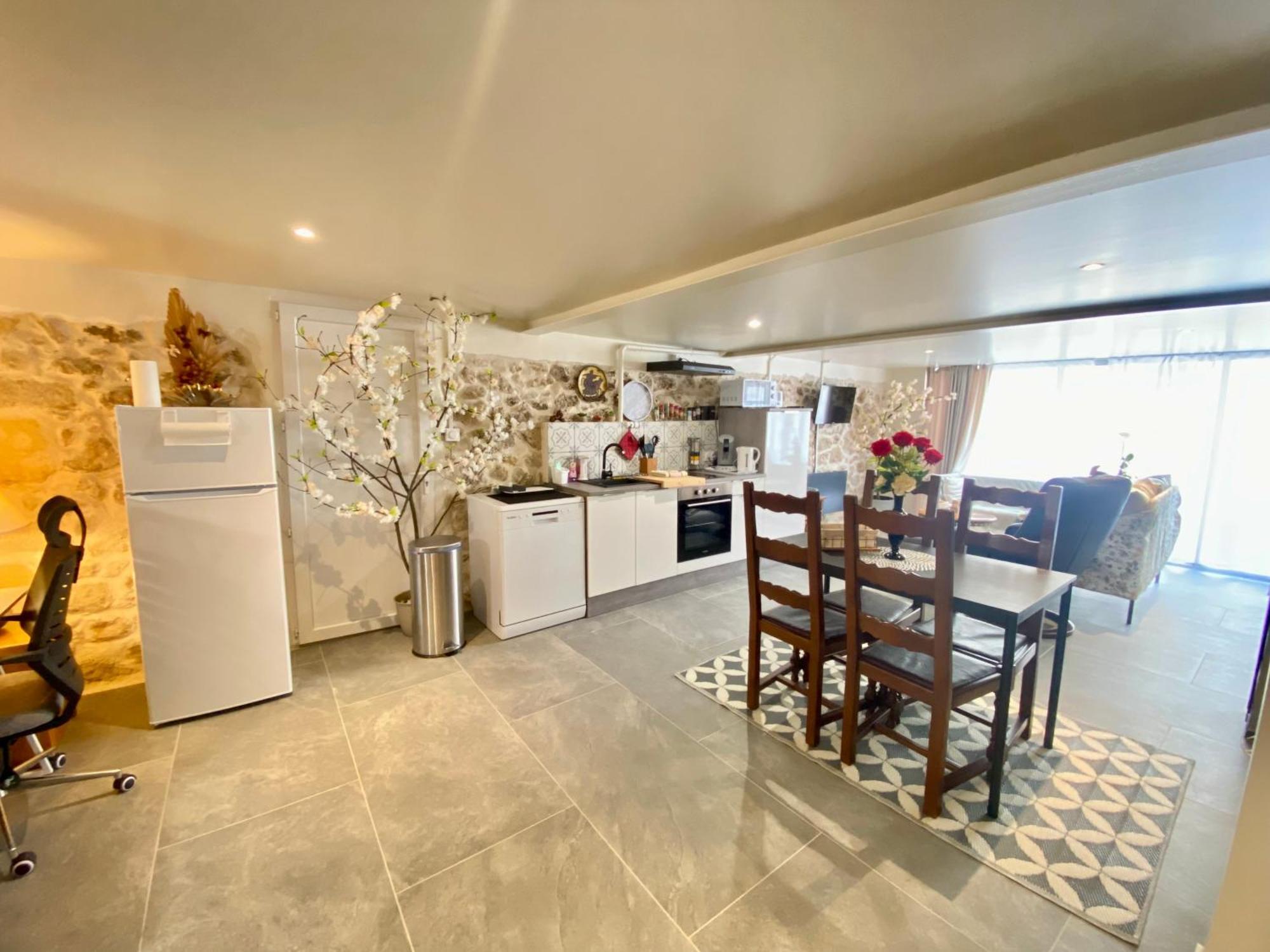 Maison Des Vignes Avec Menage, Draps Et Serviettes Inclus Holiday home